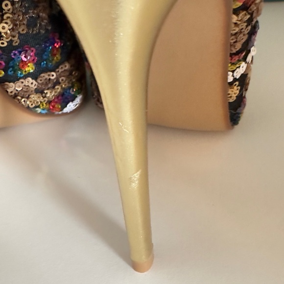 Full On Glam Gold Multicolored Sequined Stiletto Booties - Faux Lace Up - Sz 7 - Picture 13 of 16